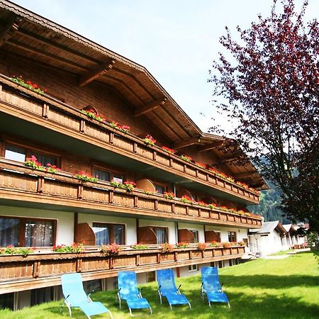 First Mountain Hotel Zillertal Aschau Im Zillertal Exterior photo