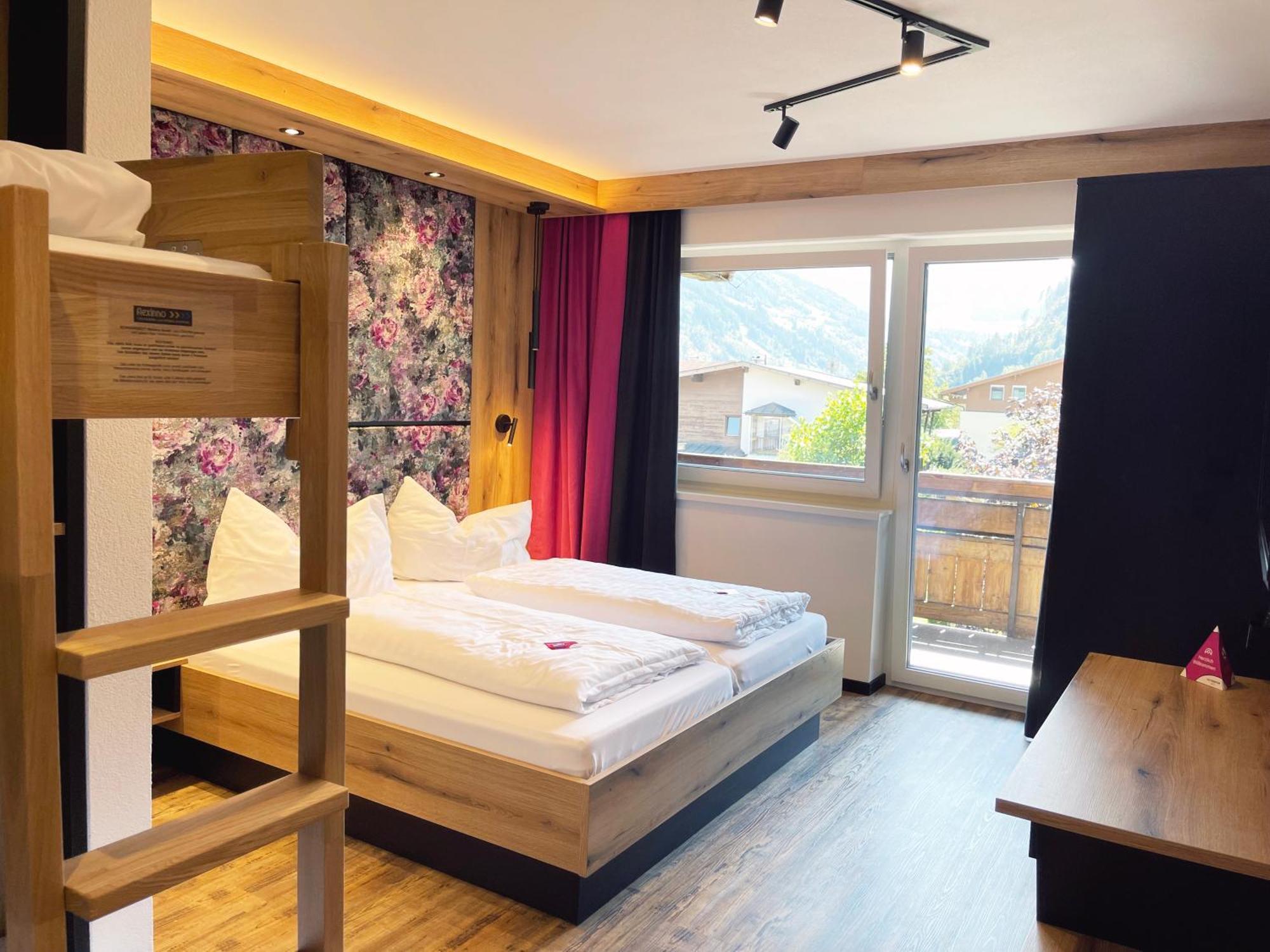 First Mountain Hotel Zillertal Aschau Im Zillertal Exterior photo